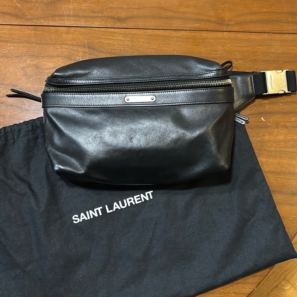 Saint Laurent Leather crossbody Bag